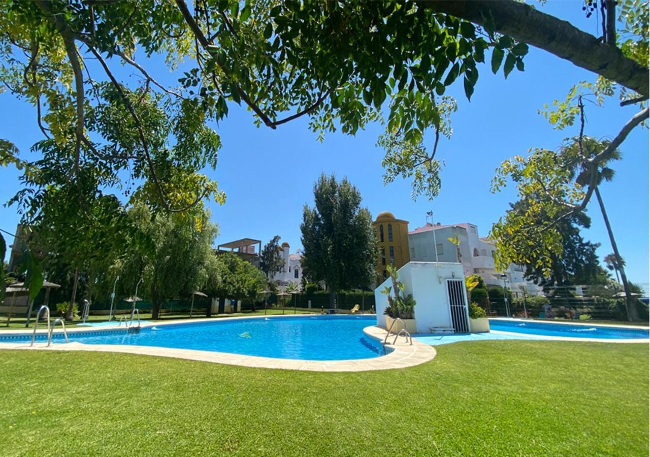 Apartamento En Apartaclub La Barrosa Chiclana de la Frontera Ngoại thất bức ảnh